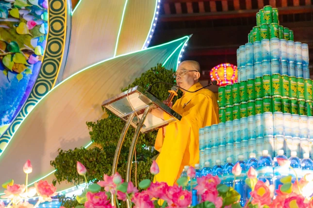 Thượng tọa Thích Thiện Phước dâng lời tưởng niệm
