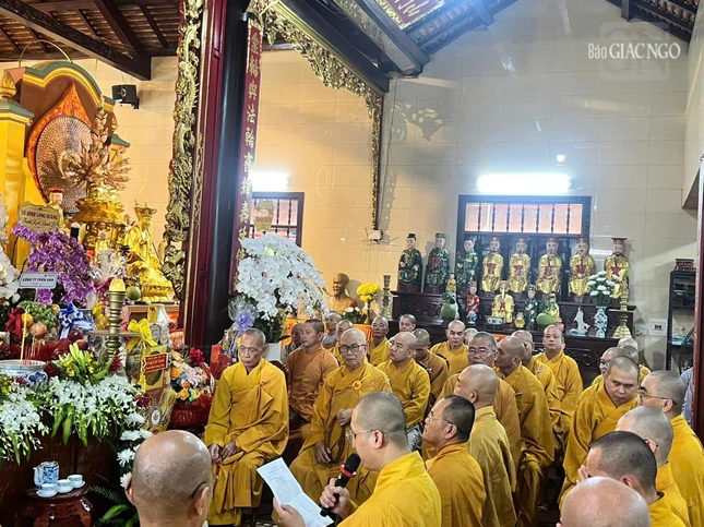 Môn đồ thành kính cung tuyên tiểu sử Tổ sư
