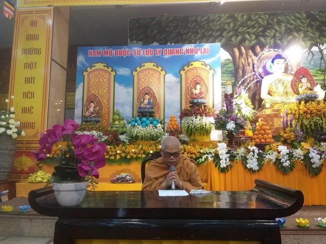 Hòa thượng Thích Giác Toàn giảng giải về ý nghĩa 12 lời nguyện của Đức Phật Dược Sư - Ảnh Minh Sơn