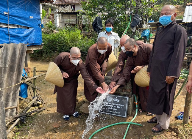 Khánh thành giếng nước sạch tại huyện Ba Tơ, Quảng Ngãi Khánh thành giếng nước sạch tại huyện Ba Tơ, Quảng Ngãi