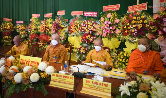 Thư ký đoàn chuẩn bị báo cáo tổng kết