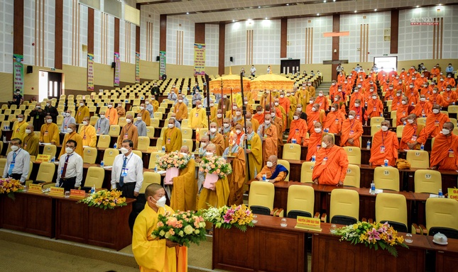 Cung nghinh chư tôn đức tham dự phiên họp trù bị