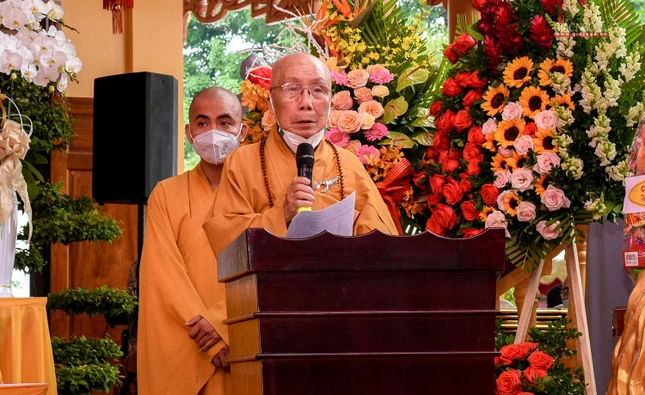 Hòa thượng Thích Tịnh Hạnh, Thành viên Hội đồng Chứng minh, Trưởng Tông môn Thiền Tịnh đạo tràng - Tổ đình Phật Bửu phát biểu khai mạc