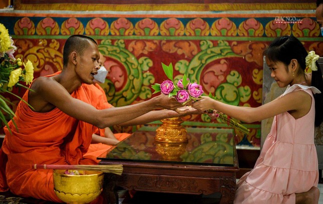 Tinh thần cởi mở, hòa đồng và hết lòng vì Tam bảo là điều mà người Khmer luôn gìn giữ