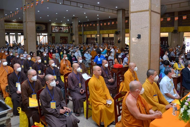 Toàn cảnh hội trường