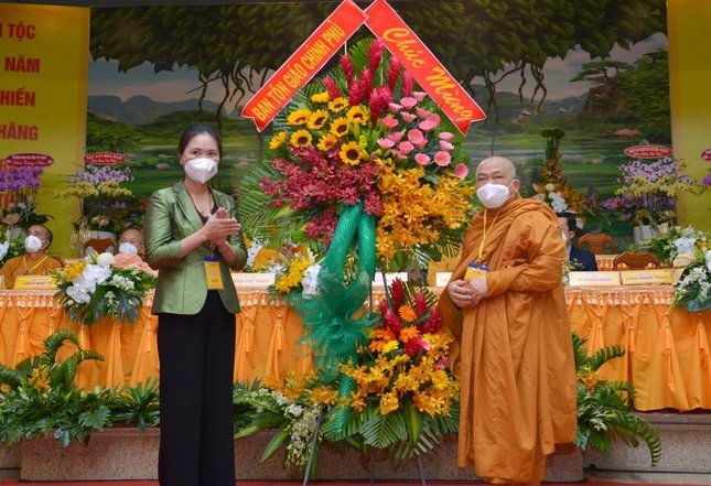 Lẵng hoa chúc mừng của Ban Tôn giáo Chính phủ