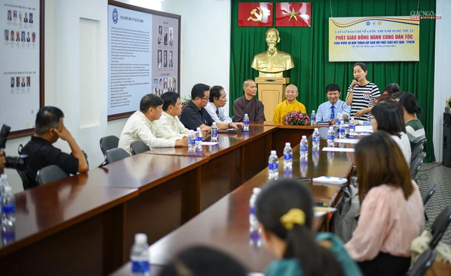 Buổi gặp gỡ báo chí giới thiệu cuộc thi ảnh “Phật giáo đồng hành cùng dân tộc”