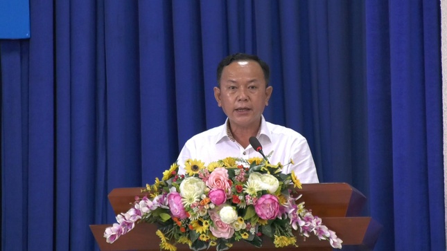 Đại diện chính quyền phát biểu