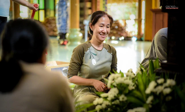 Đây là thời gian mà Phật tử hân hoan chào đón ngày Đức Phật mang ánh sáng trí tuệ bao la và suối nguồn yêu thương bất tận đến cho nhân loại
