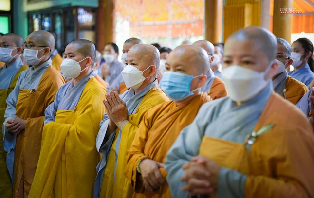 Chư Ni Phật giáo quận 4 tại buỗi lễ Chư Ni Phật giáo quận 4 tại buỗi lễ