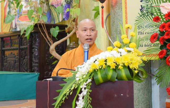 Thượng tọa Thích Minh Quang phát biểu khai mạc