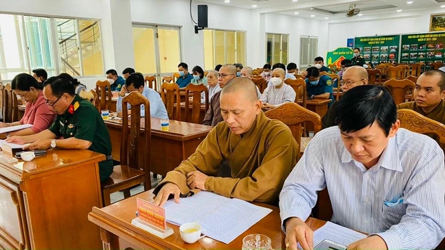 Lễ ký kết sẽ góp phần tạo tình cảm tin cậy, gắn bó giữa Phật giáo với cán bộ, chiến sĩ lực lượng vũ trang quận Lễ ký kết sẽ góp phần tạo tình cảm tin cậy, gắn bó giữa Phật giáo với cán bộ, chiến sĩ lực lượng vũ trang quận