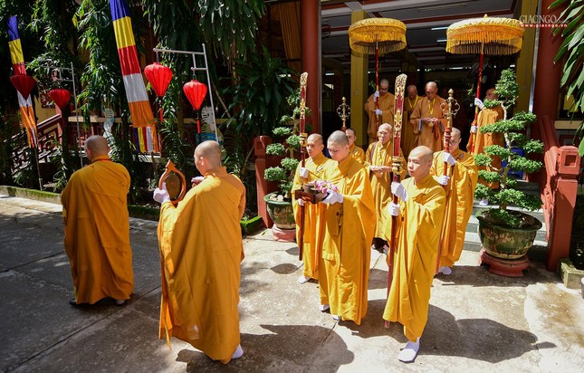 Cung thỉnh chư tôn đức