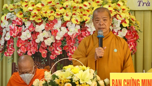 Hòa thượng Thích Trí Minh phát biểu chỉ đạo