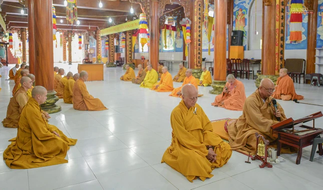 Thượng tọa Thích Thiện Từ, Trưởng ban Trị sự GHPGVN huyện Nhà Bè nói về ý nghĩa của ngày bố-tát Thượng tọa Thích Thiện Từ, Trưởng ban Trị sự GHPGVN huyện Nhà Bè nói về ý nghĩa của ngày bố-tát