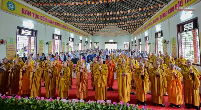 Niệm Phật cầu gia hộ