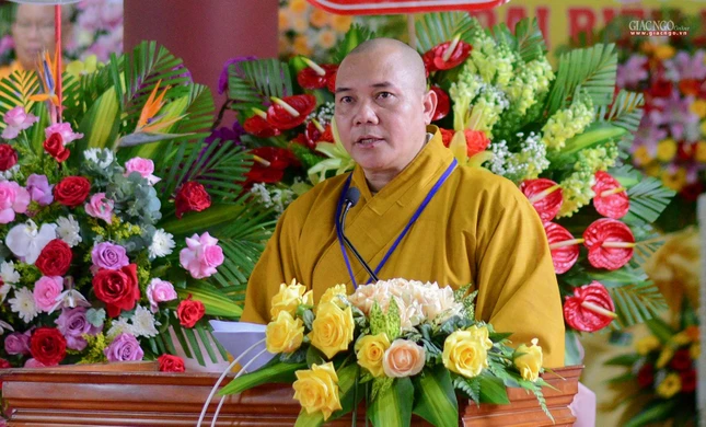 Đại đức Thích Vạn Nhơn báo cáo tổng kết công tác Phật sự nhiệm kỳ V