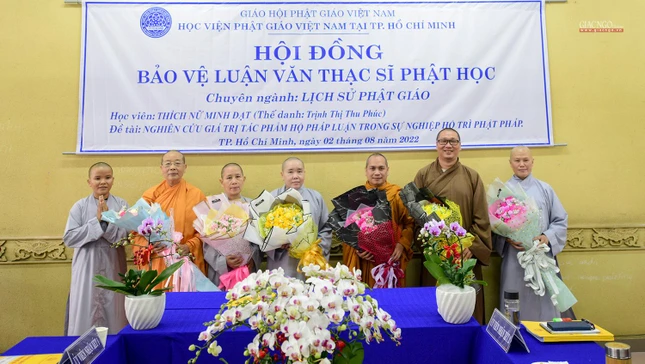 Tặng hoa chúc mừng Tặng hoa chúc mừng