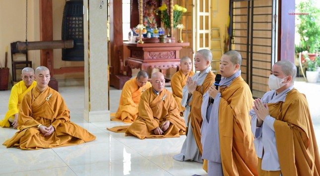 Chư Ni quận 7 tác bạch cầu giáo giới Đại Tăng