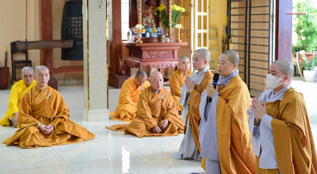 Chư Ni quận 7 tác bạch cầu giáo giới Đại Tăng