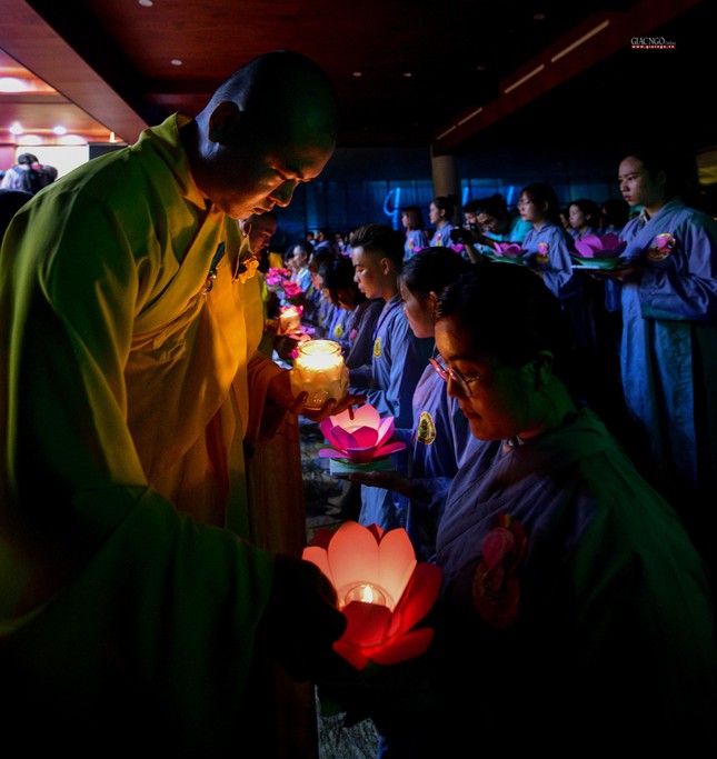 Nghi thức thắp nến