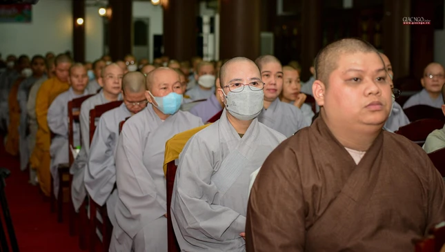 Chư Tăng Ni lớp Cao trung cấp giảng sư tham dự