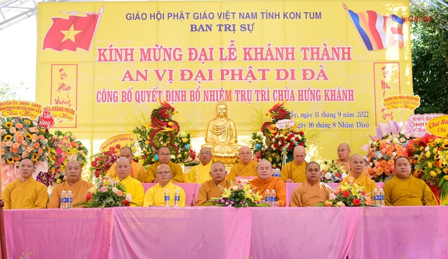 Chư tôn đức chứng minh