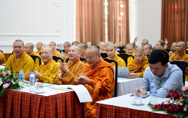 Sau phiên trù bị, tân Ban Trị sự nhiệm kỳ mới tổ chức phiên họp thứ nhất để thống nhất thành phần nhân sự Sau phiên trù bị, tân Ban Trị sự nhiệm kỳ mới tổ chức phiên họp thứ nhất để thống nhất thành phần nhân sự