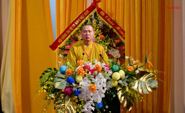 Thượng tọa Thích Tâm Đức điều hành phiên trù bị Thượng tọa Thích Tâm Đức điều hành phiên trù bị