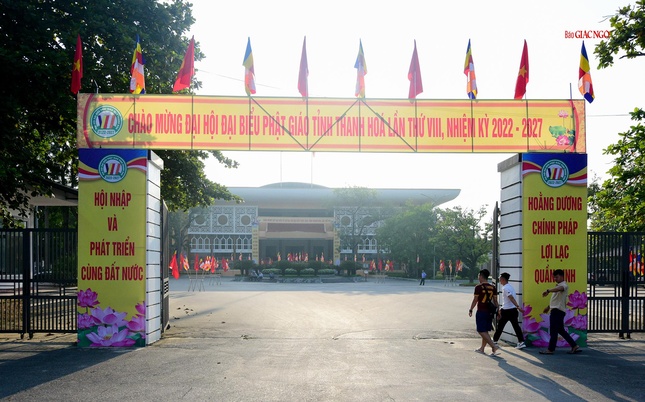 Lối vào hội trường