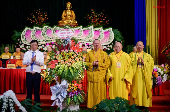 Lẵng hoa của Cục An ninh nội địa - Bộ Công An Lẵng hoa của Cục An ninh nội địa - Bộ Công An