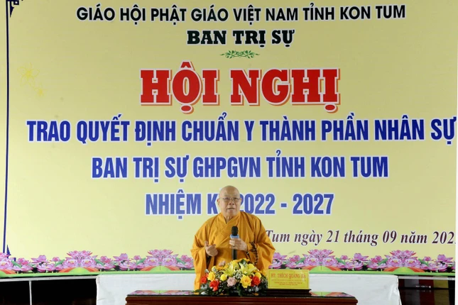 Hòa thượng Thích Quảng Xả ban đạo từ Hòa thượng Thích Quảng Xả ban đạo từ