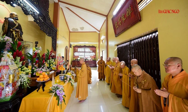 Tại tổ đường