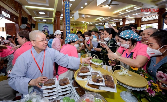 Toàn bộ số tiền thu được từ việc bán vé sẽ được sử dụng để hỗ trợ các hoạt động từ thiện xã hội