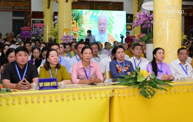 Đại diện chính quyền, Phật tử Đại diện chính quyền, Phật tử