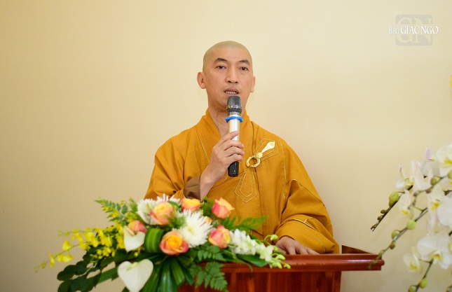 Thượng tọa Thích Hoằng Ninh phát biểu khai mạc
