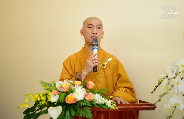 Thượng tọa Thích Hoằng Ninh phát biểu khai mạc Thượng tọa Thích Hoằng Ninh phát biểu khai mạc