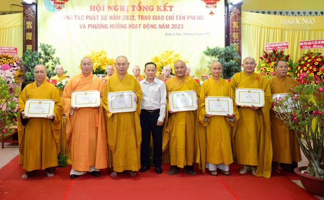 Giấy khen của UBND quận 8 Giấy khen của UBND quận 8