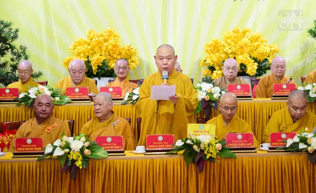 Thượng tọa Thích Huệ Công phát biểu khai mạc Thượng tọa Thích Huệ Công phát biểu khai mạc