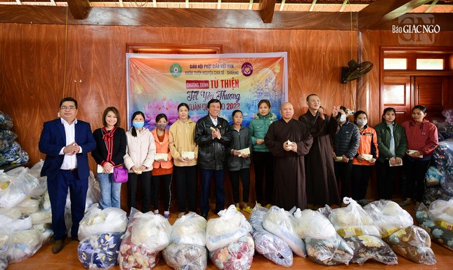 Tết yêu thương, xuân an vui