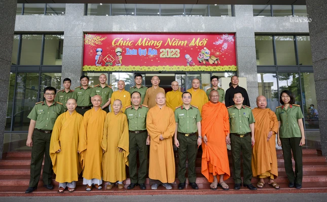 Chụp hình lưu niệm