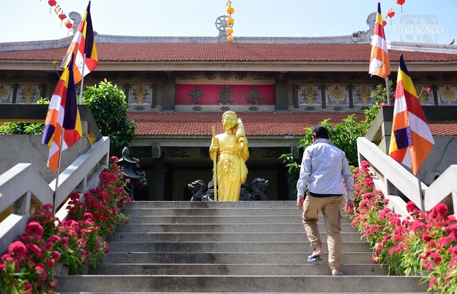 Nhiều người còn ngỡ ngàng trước vị tôn giả này