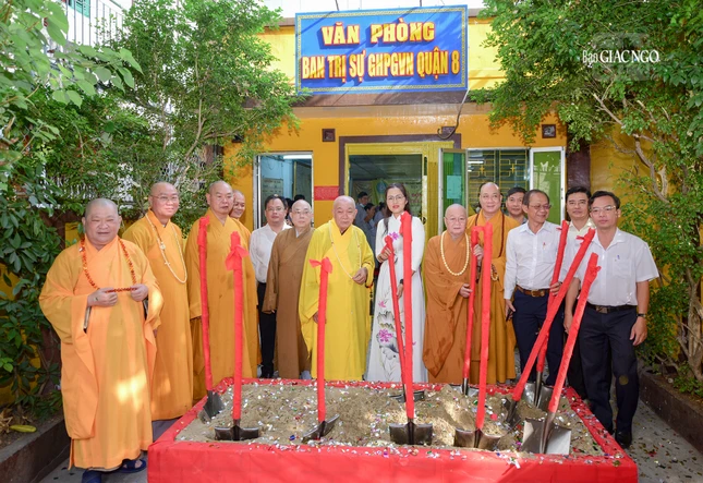 Lễ động thổ khởi công sửa chữa Văn phòng Ban Trị sự tại chùa Huệ Lâm (số 154 Tùng Thiện Vương, P.11, Q.8, TP.HCM)