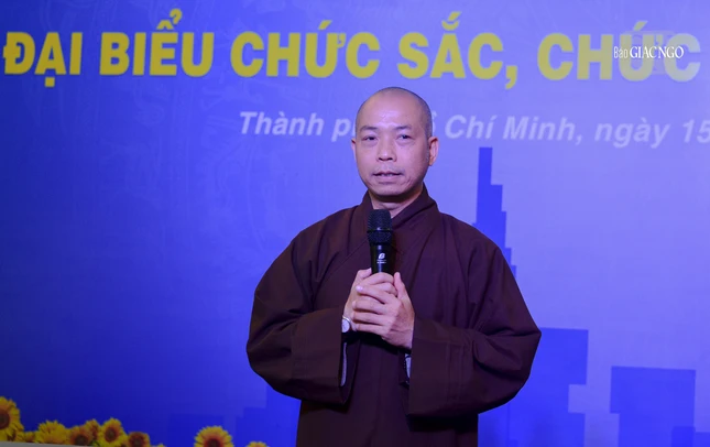 Thượng tọa Thích Quang Thạnh chia sẻ tại buổi họp mặt