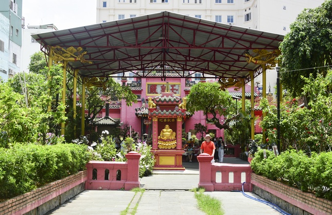 Chùa Phước Hải trải qua các đời trụ trì là Thiền sư Thích Huệ Ân, Thiền sư Thích Từ Quảng, Hòa thượng Thích Vĩnh Khương (nguyên là Thành viên Hội đồng Chứng minh TƯ GHPGVN). Trụ trì hiện nay là Đại đức Thích Minh Thông