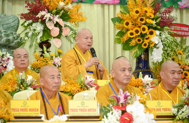 Hòa thượng Thích Thiện Nhơn ban đạo từ