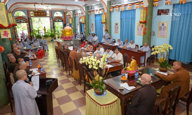 Toàn cảnh phiên họp của Ban Trị sự Phật giáo Q.1 tại tổ đình Vạn Thọ