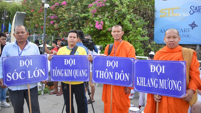 Đại diện các đội đua