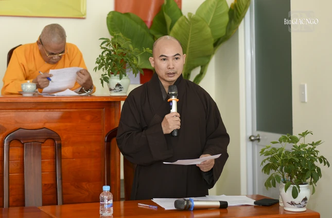 Thượng tọa Thích Tâm Toàn phổ biến kế hoạch tổ chức Đại lễ Phật đản và An cư kiết hạ Phật lịch 2567 của Ban Trị sự Phật giáo Q.7 đến các thành viên Thượng tọa Thích Tâm Toàn phổ biến kế hoạch tổ chức Đại lễ Phật đản và An cư kiết hạ Phật lịch 2567 của Ban Trị sự Phật giáo Q.7 đến các thành viên