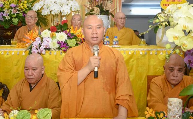 Thượng tọa Thích Minh Bảo phát biểu khai mạc
